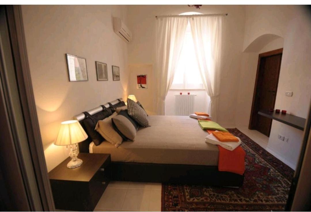 Saint Patrick Guest House Барлетта Екстер'єр фото