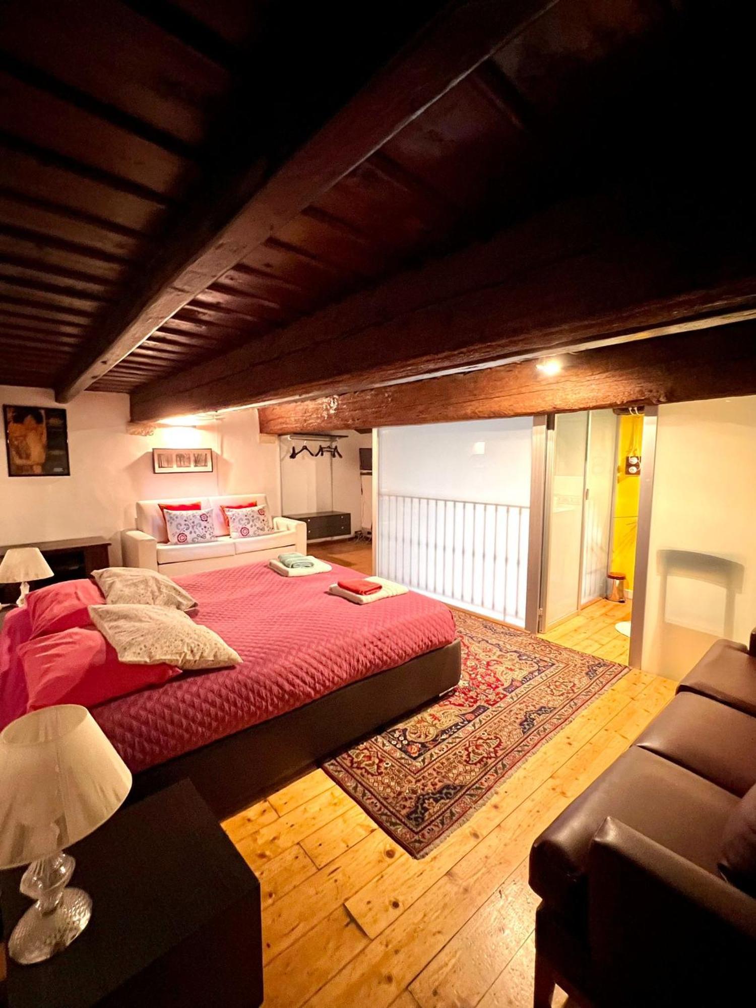 Saint Patrick Guest House Барлетта Екстер'єр фото