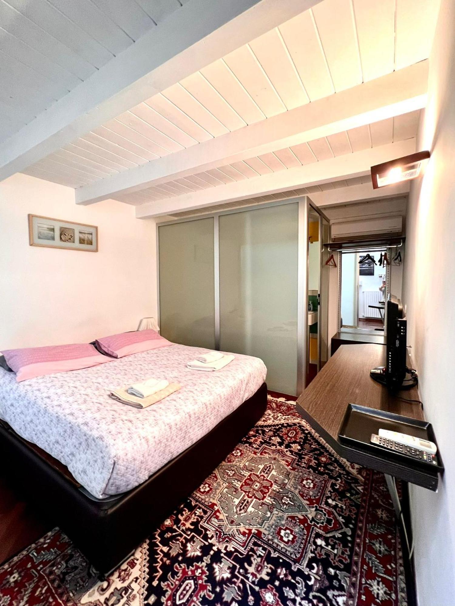 Saint Patrick Guest House Барлетта Екстер'єр фото